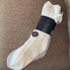 Apana White and Gray Lounge Socks